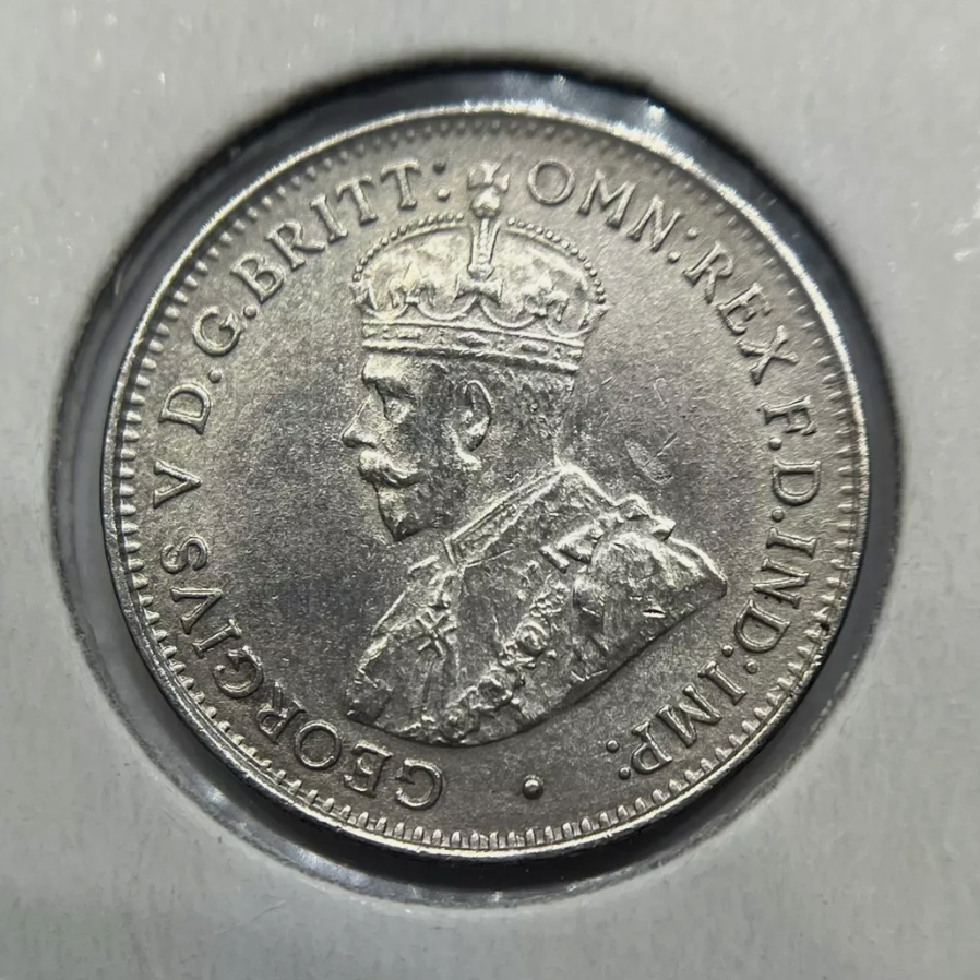 1921 No M Threepence Coin - Uncirculated