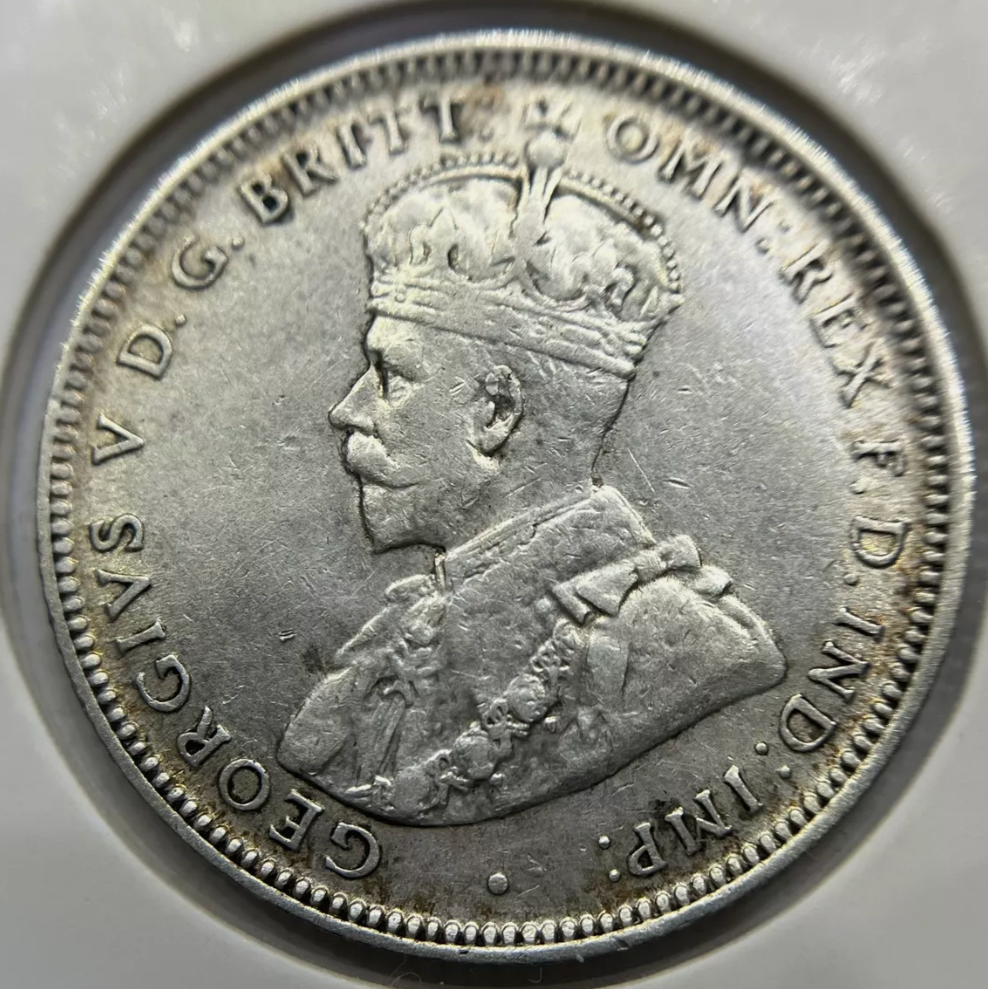 1912 Shilling Coin - Very Fine